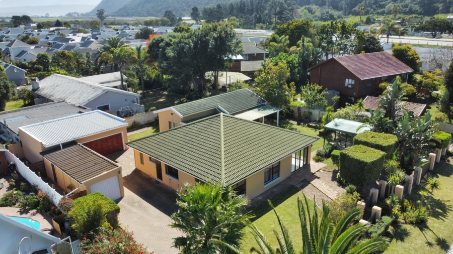 4 Bedroom Property for Sale in The Village Western Cape